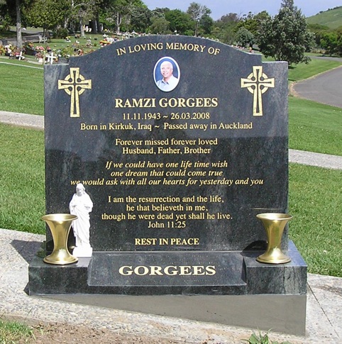 Kerala green checked saddle headstone